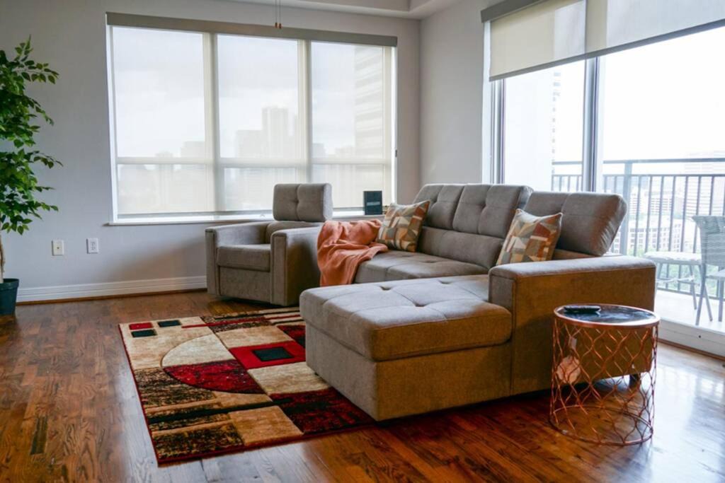 Uptown Apartment | Galleria Houston great views with balcony