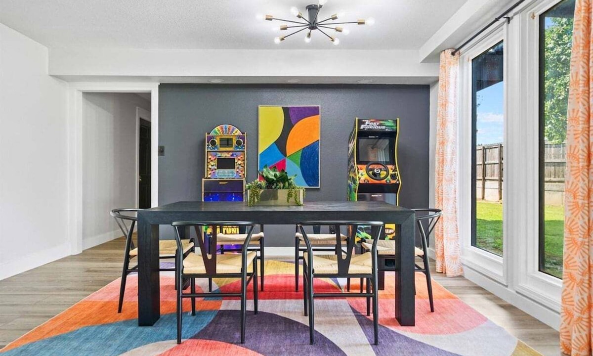Piney House | Game Room | Karaoke | Lakefront | Sleeps 15