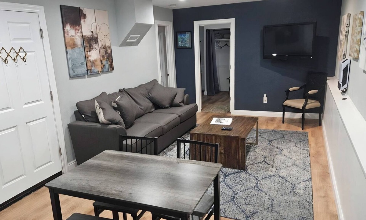 Sloan Lake Apartment | Garden Level Suite,Near Sloans Lake/Jefferson Park