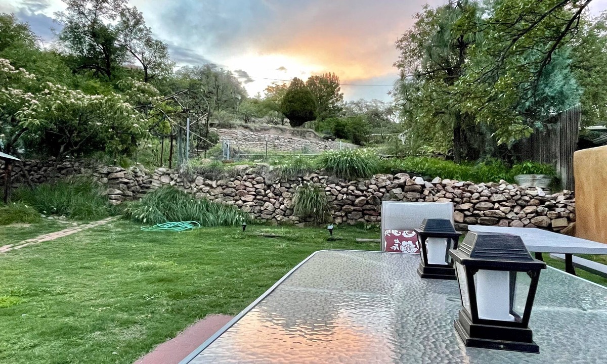 Bisbee Bed & Breakfast | Gardens at Mile High Ranch