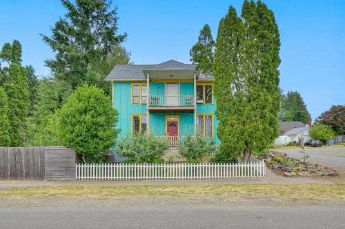 Toledo House | Gateway to Adventure! Dtwn Toledo Home Near Hiking