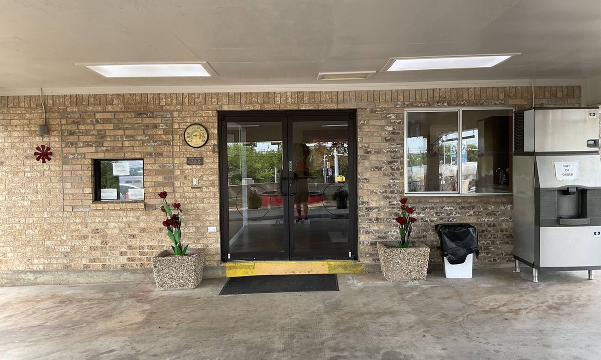 Glen Rose House | Glen Rose Inn and Suites
