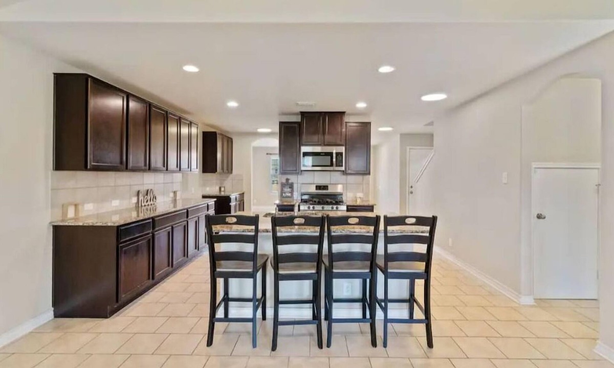 Cibolo House | Gorgeous 5-bedroom home in Schertz, San Antonio, New Braunfels