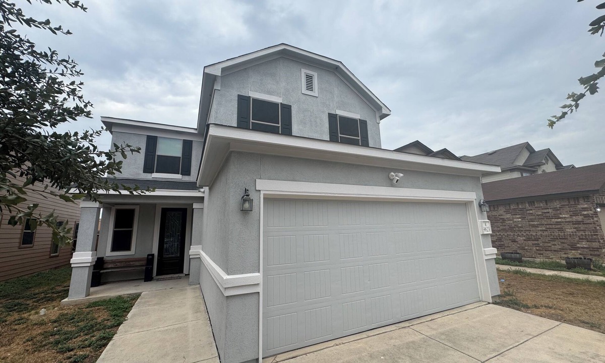 Southside House | Gorgeous 5-bedroom house VERY SPACIOUS in South San Antonio
