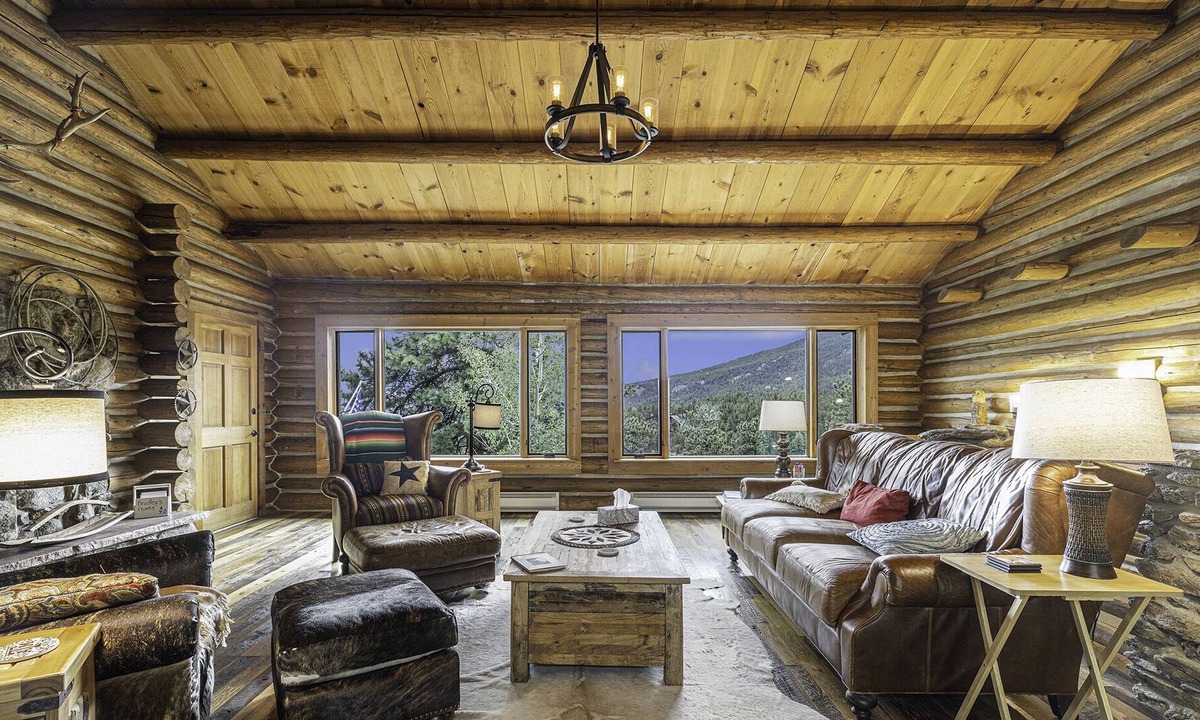 Lyons Cabin | Gorgeous Cabin Located Near Rocky Mountain National Park