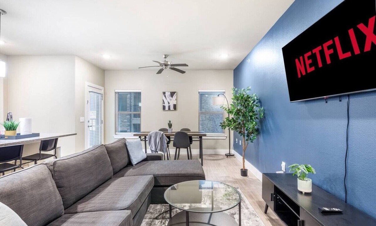 Grand Prairie Apartment | Grand Prairie 1BR | IKEA, Epic Waters, Bass Pro