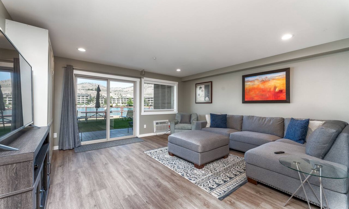 Chelan Condo | Grandview 616 Waterfront condo on Lake Chelan