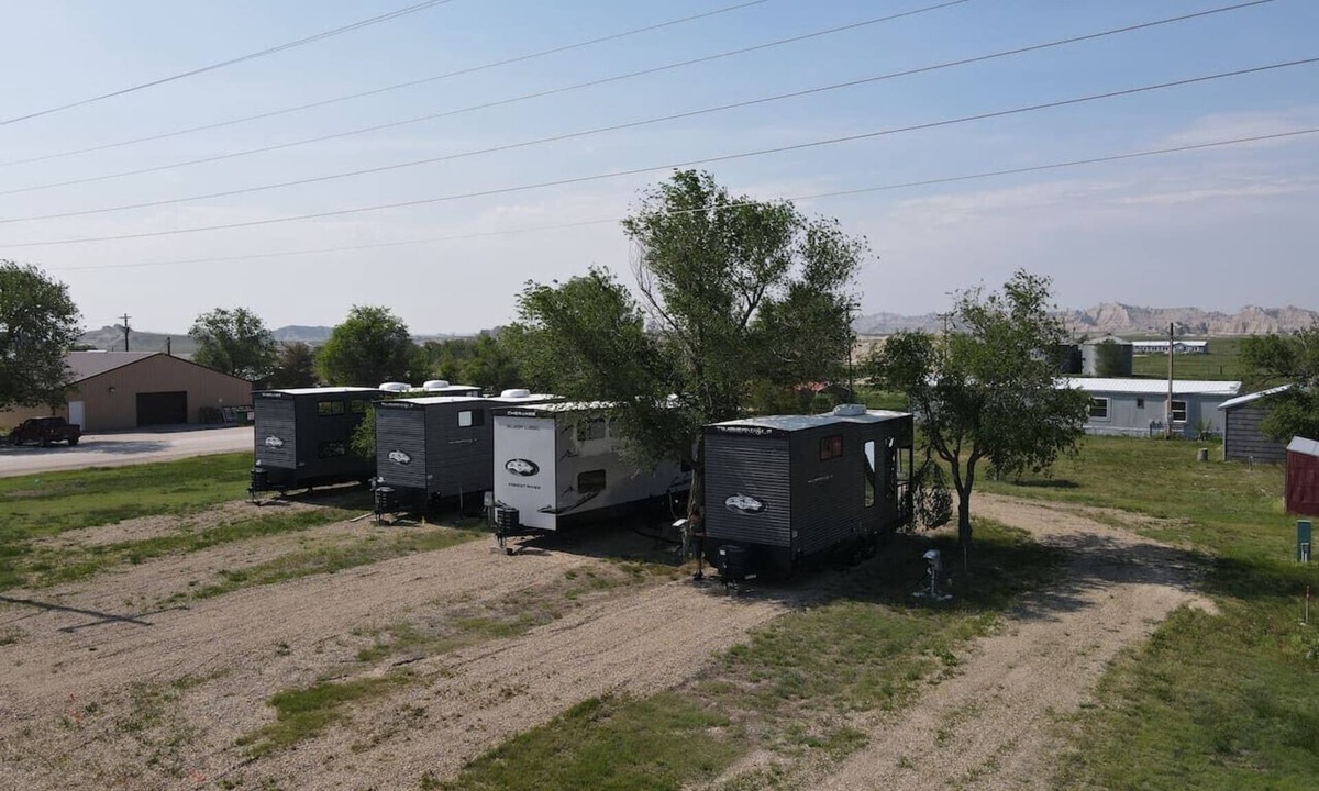 Northeast Entrance Badlands RV Rental | Grasshopper Flats RV Pad