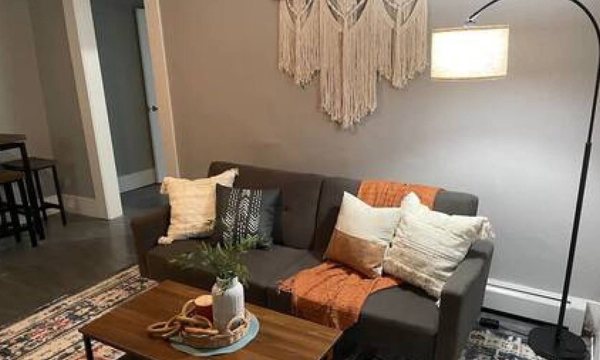 Sherman Hill Apartment | Great 2 bedroom getaway near downtown!