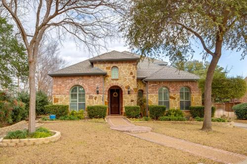 Allen House | Great for Gatherings! Stylish Allen Home w/Patio