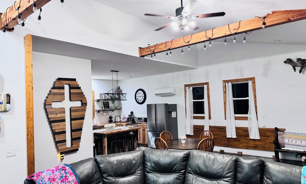 Santa Fe House | Grit & Grace Lodge near Mark Twain Lake