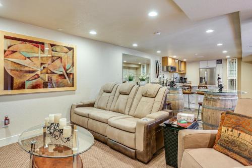 Aurora Apartment | Group Getaway 3 Mi to Cherry Creek State Park!