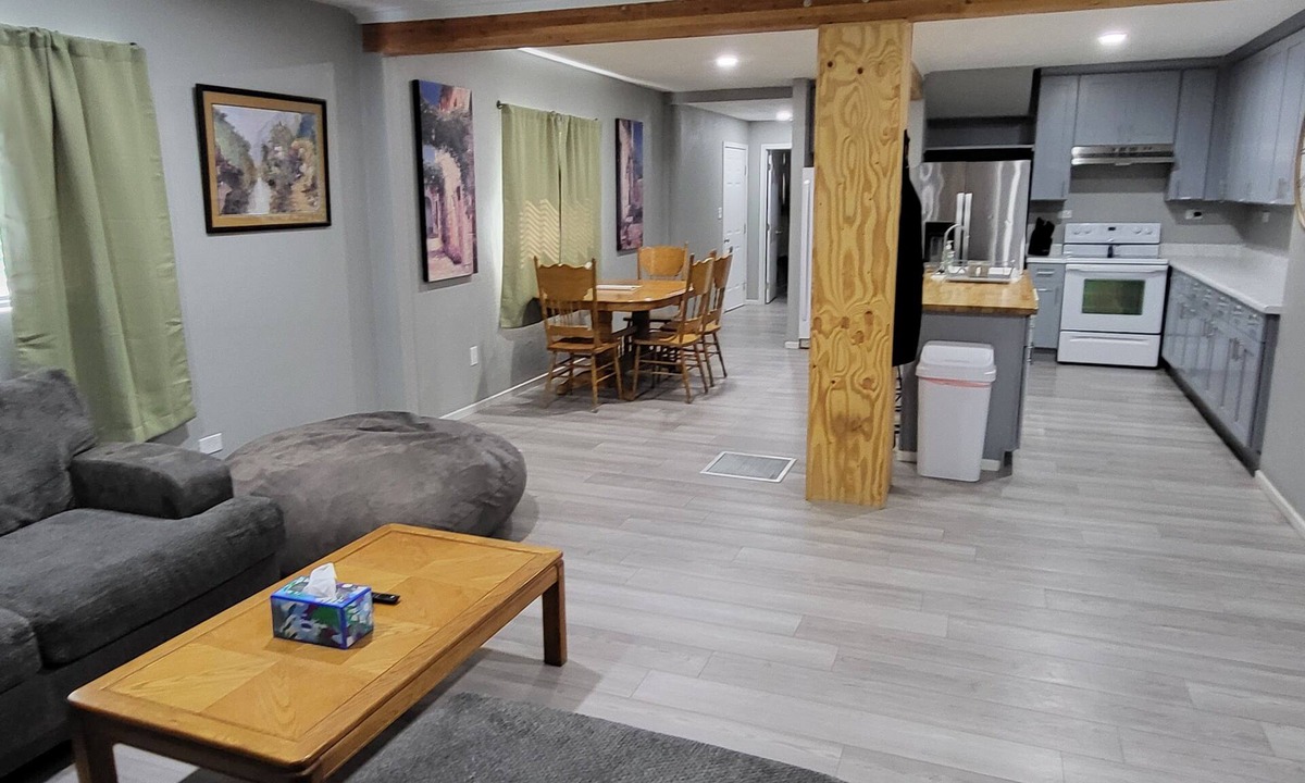 Baker City House | Grove Street Couplet #1