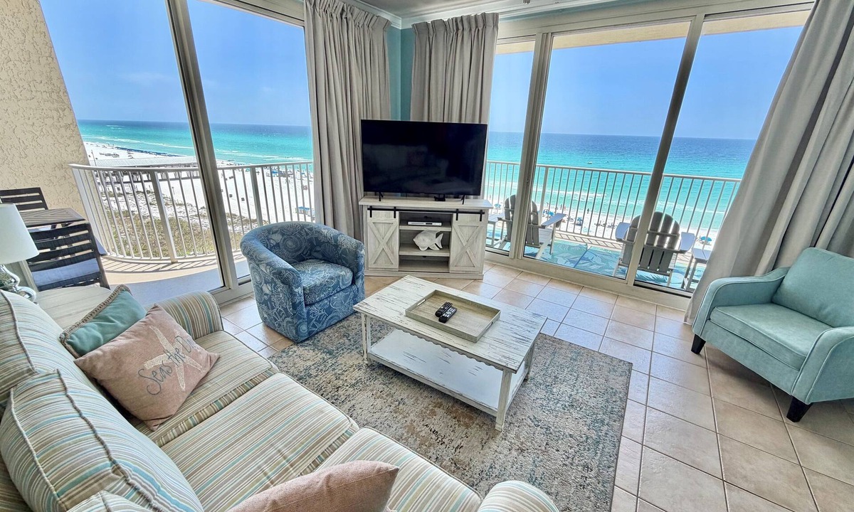Panama City Beach Resort | Gulf-Front Corner Unit~Same-Floor Parking~Wrap Balcony~FREE Beach Chairs~Sleep 8