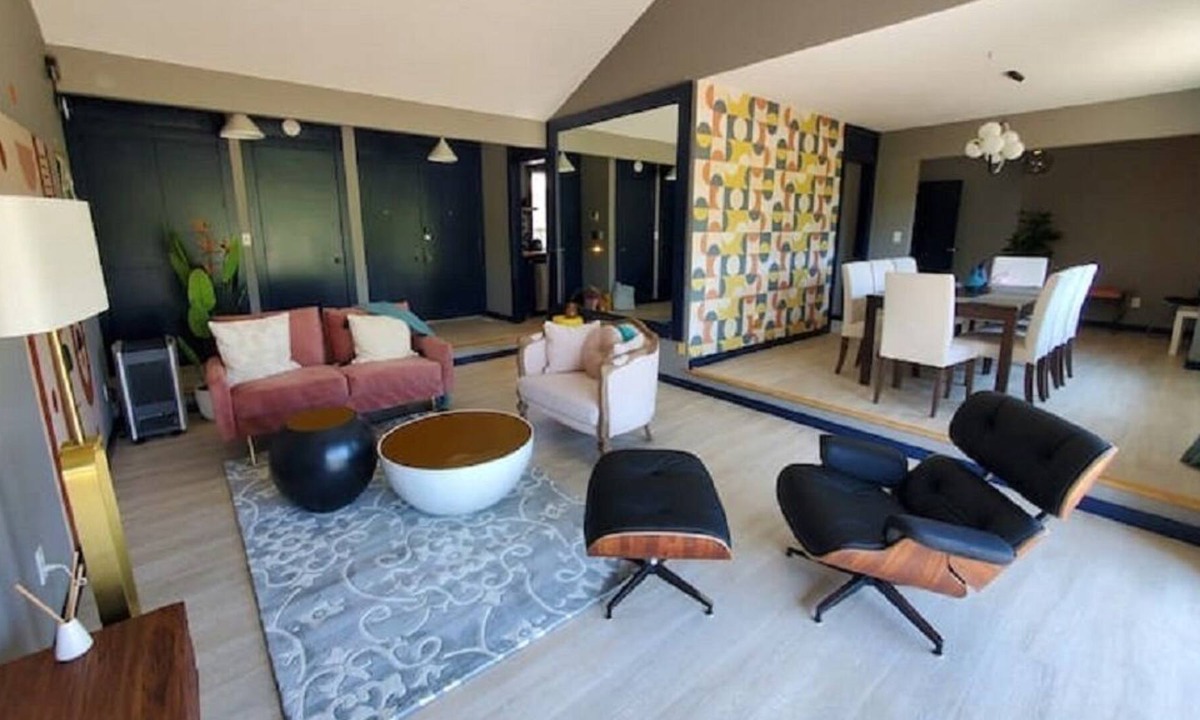 Gresham House | Gut Renovated Modern Ranch House With Golf Course