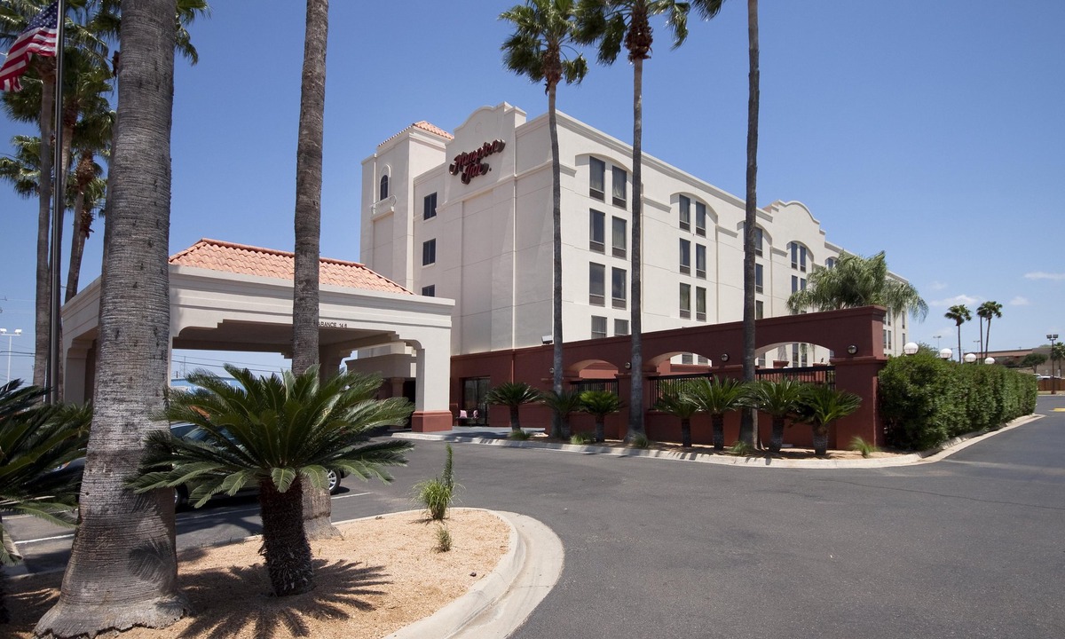 Bonanza Hotel | Hampton Inn Laredo