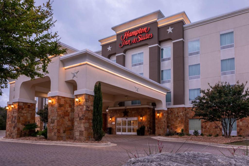 Boerne Hotel | Hampton Inn & Suites Boerne