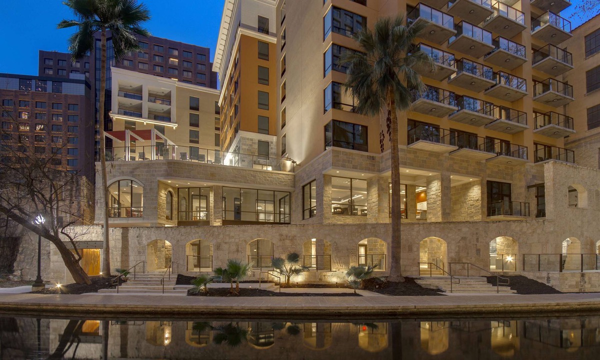 Main - Military Plaza Hotel | Hampton Inn & Suites by Hilton San Antonio Riverwalk