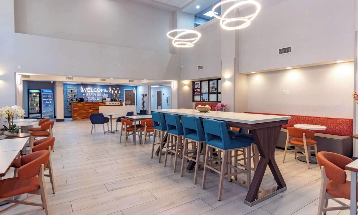 Denton Hotel | Hampton Inn & Suites Denton