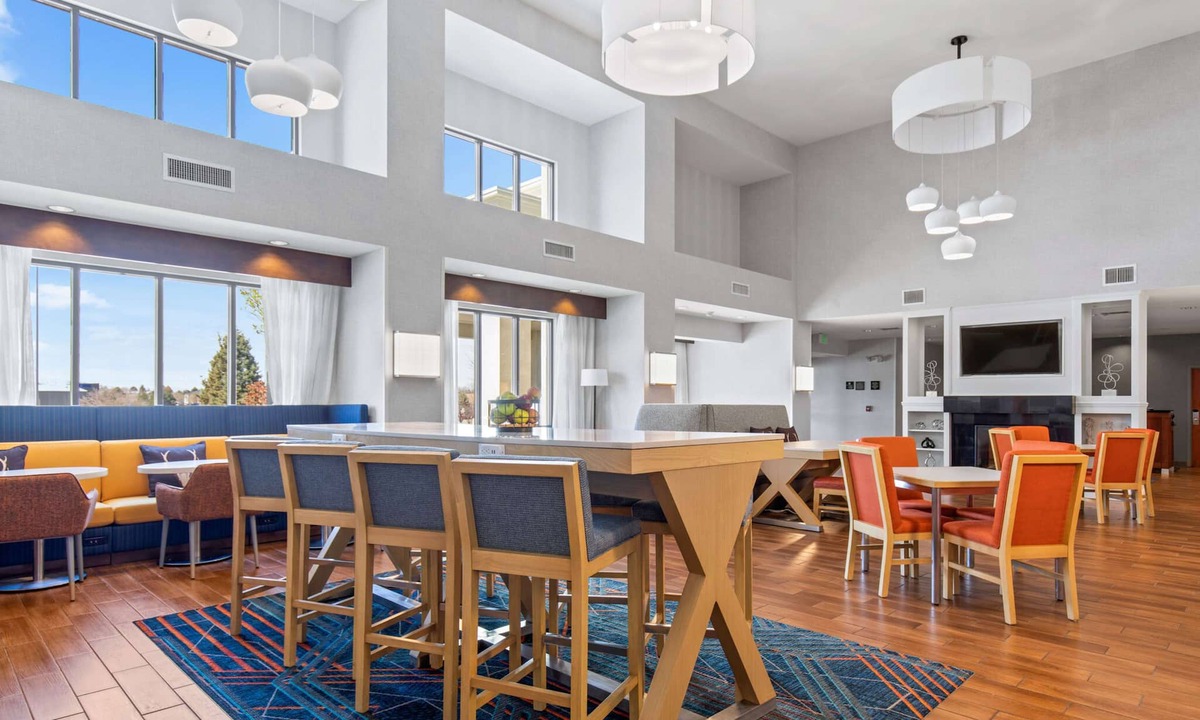 Greeley Hotel | Hampton Inn & Suites Greeley