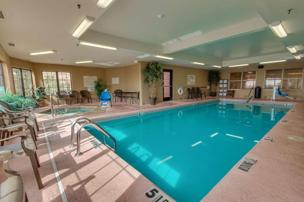 Las Cruces Hotel | Hampton Inn & Suites Las Cruces I-25