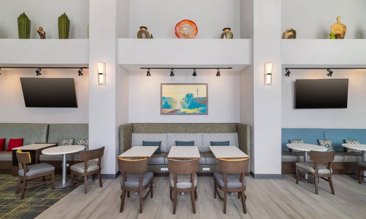Lincoln Hotel | Hampton Inn & Suites Lincoln - Northeast I-80