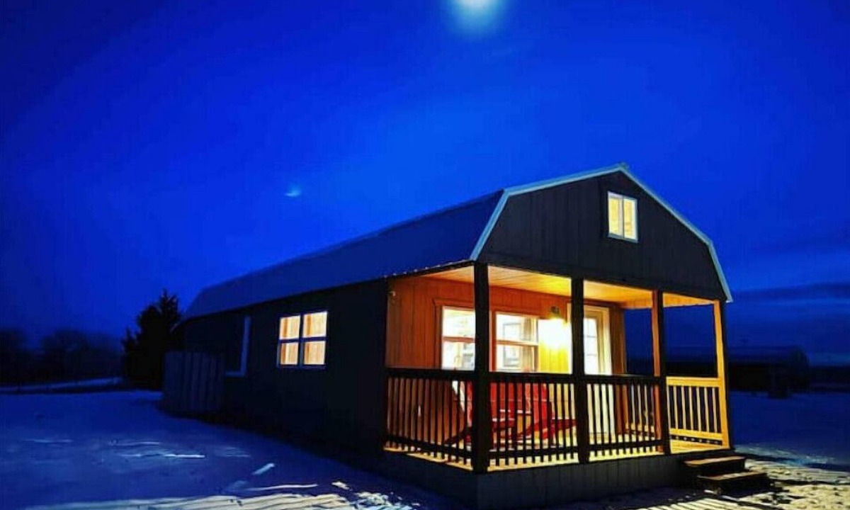 Fort Laramie Cabin | Hayfield Cabin 1, a place to get away from it all!