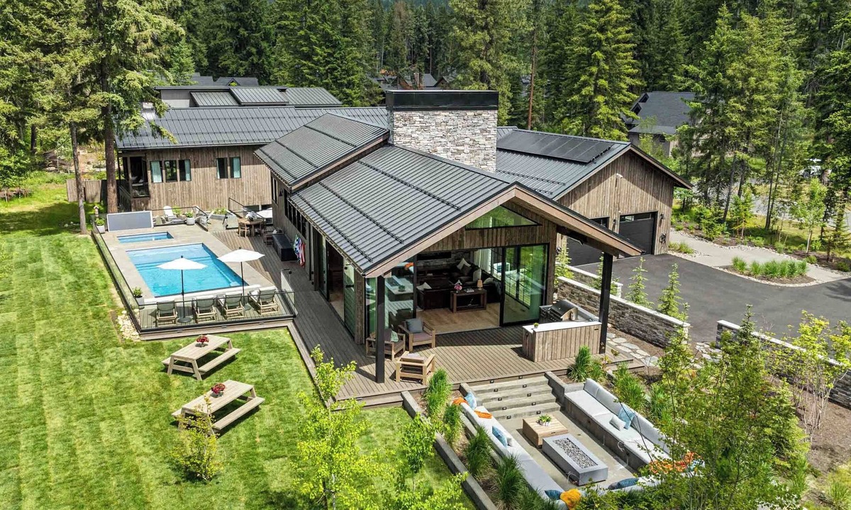 Roslyn House | Heated Pool + Spa + Golf Sim — 5 Star Luxury Suncadia Compound