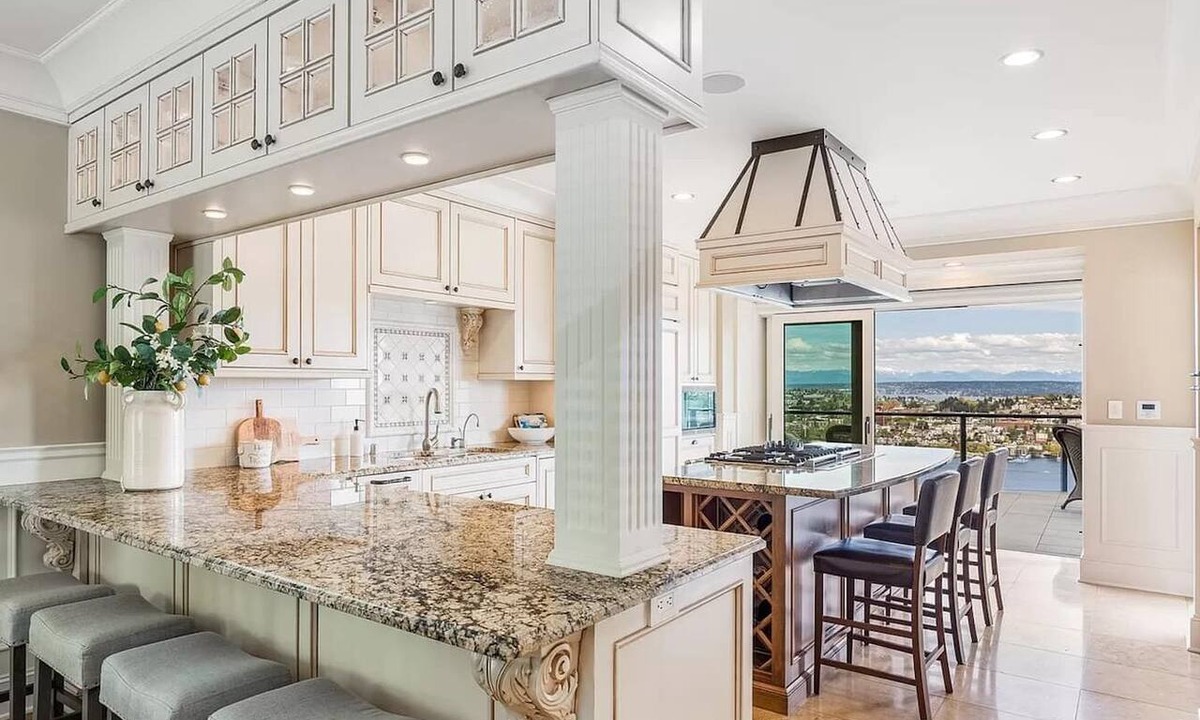 East Queen Anne House | High-end city home loaded with amenities!