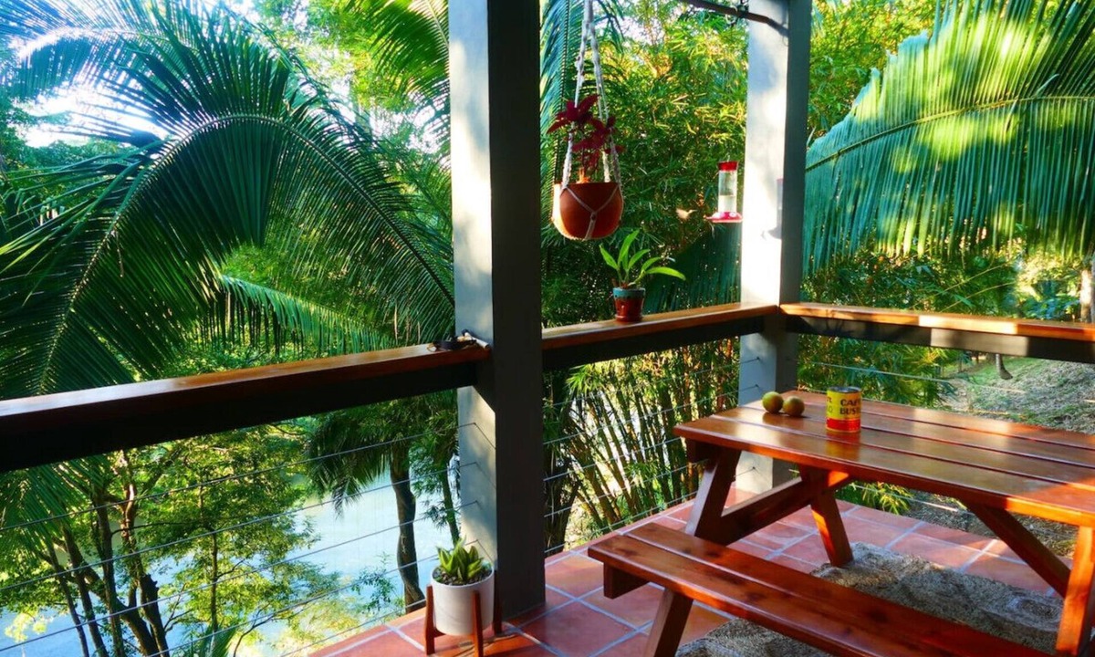 San Ignacio House | Hillside- river front home @ RiverHill