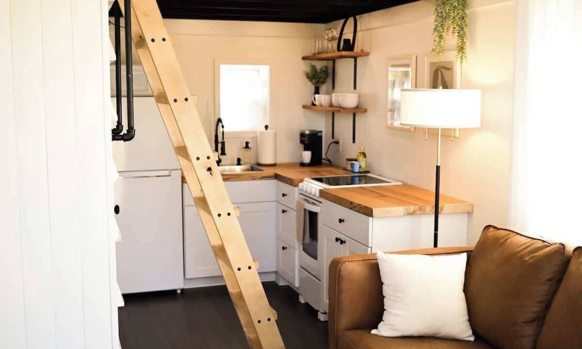 Conway House | Historic Downtown Caldwell Tiny Home - 1 mi UCA