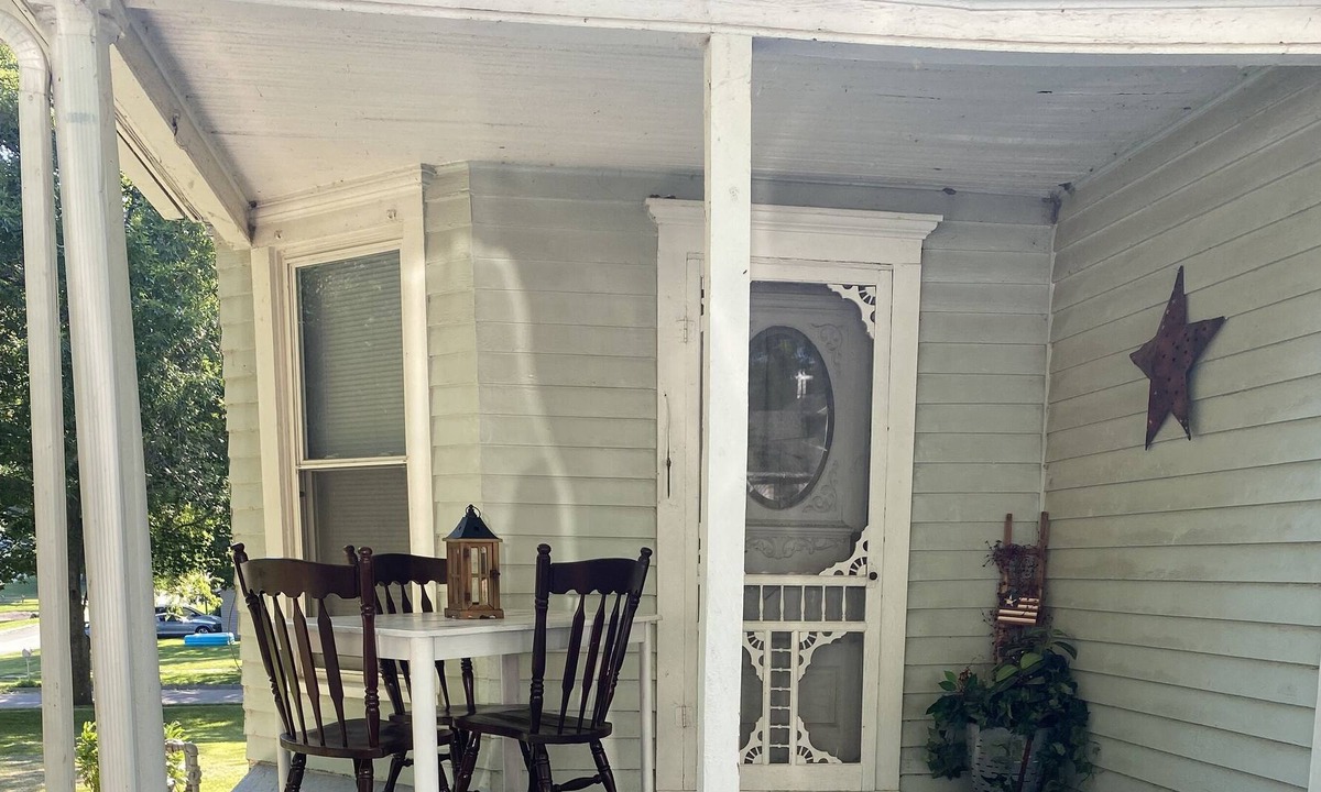 Wakefield Other | Historical beautiful house one block from Milford Lake