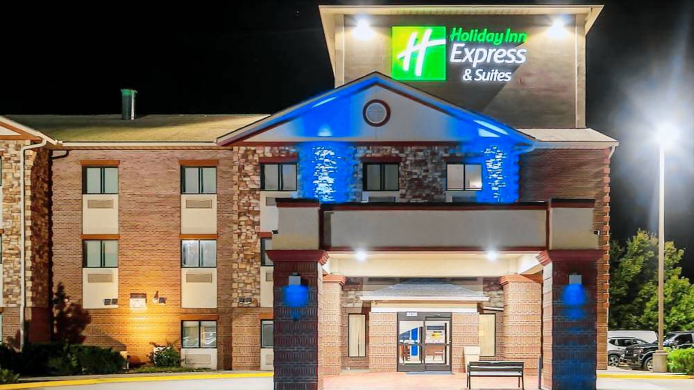 Olathe Hotel | Holiday Inn Express & Suites - Olathe South, an IHG Hotel