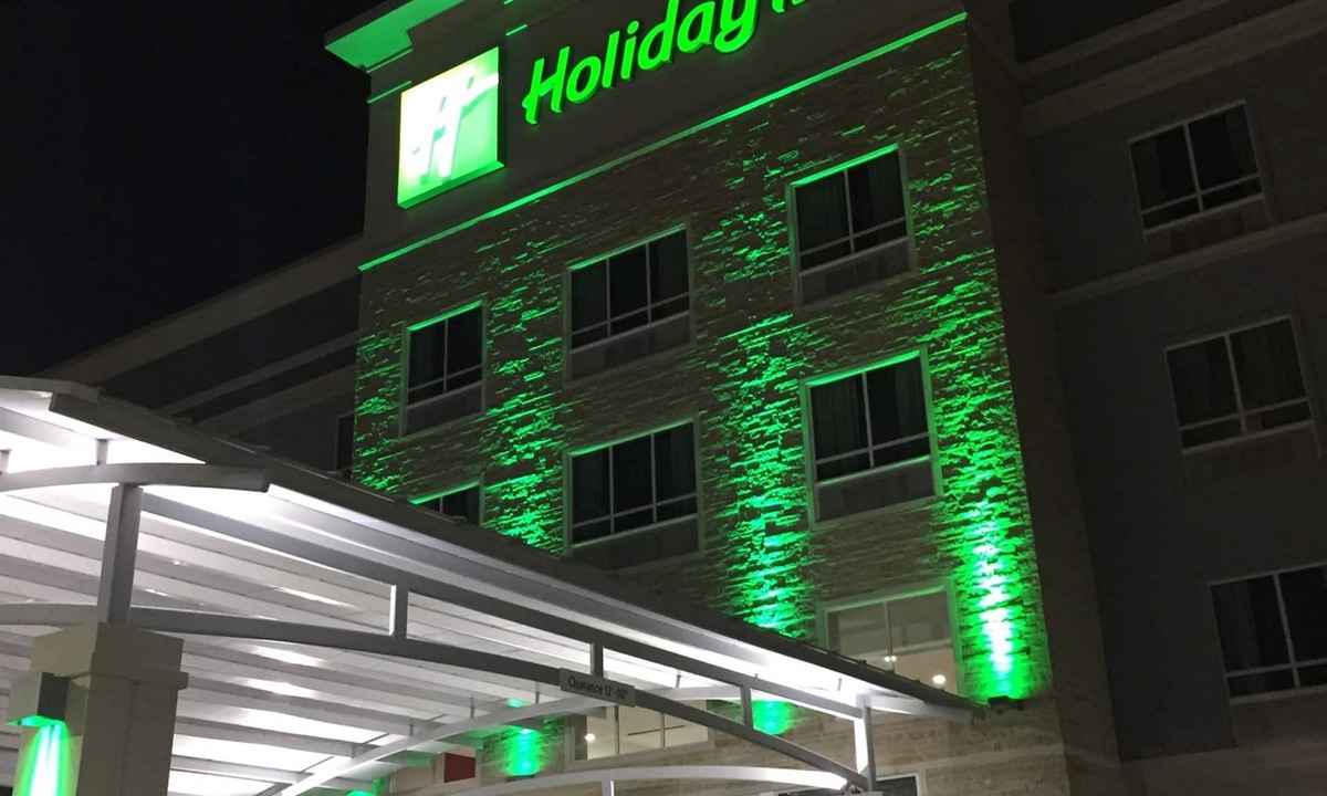 Abilene Hotel | Holiday Inn Abilene - North College Area by IHG