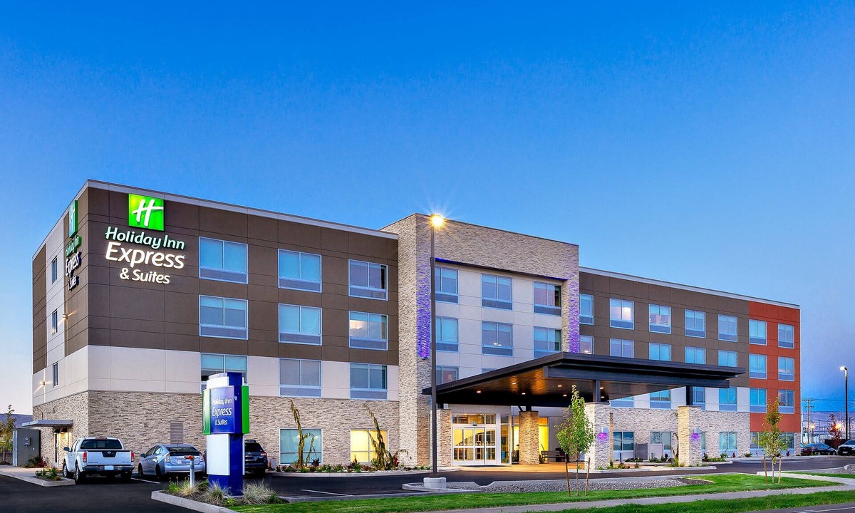 Brownstown Hotel | Holiday Inn Express and Suites Union Gap- Yakima Area by IHG
