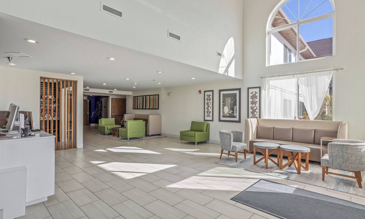 Torrington Hotel | Holiday Inn Express Hotel & Suites Torrington by IHG