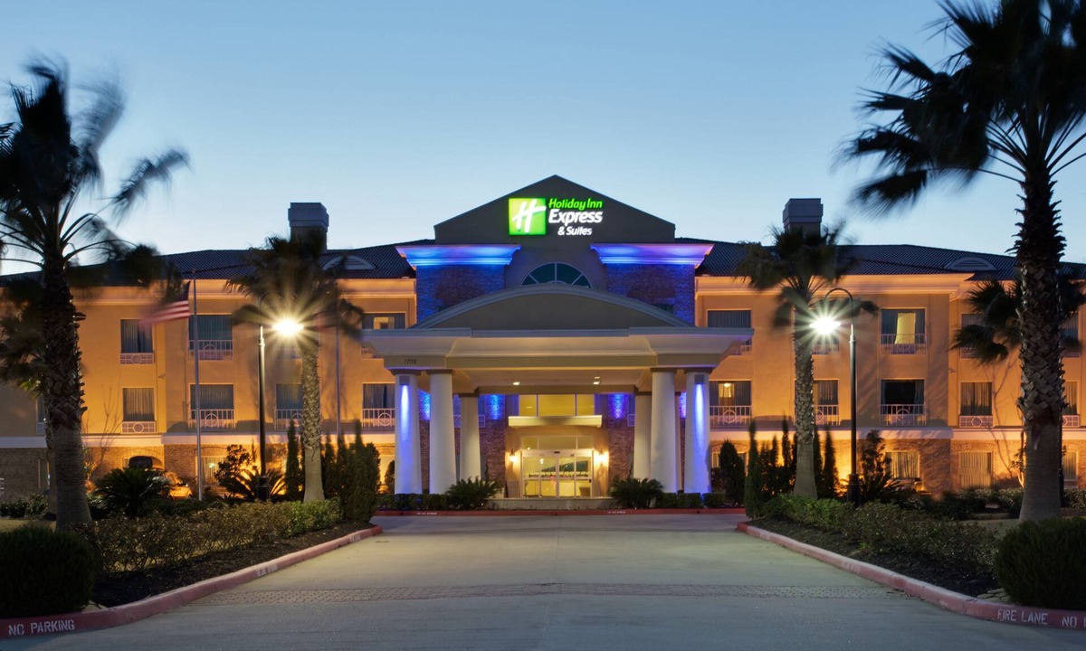 Pearland Hotel | Holiday Inn Express Hotel & Suites Pearland by IHG
