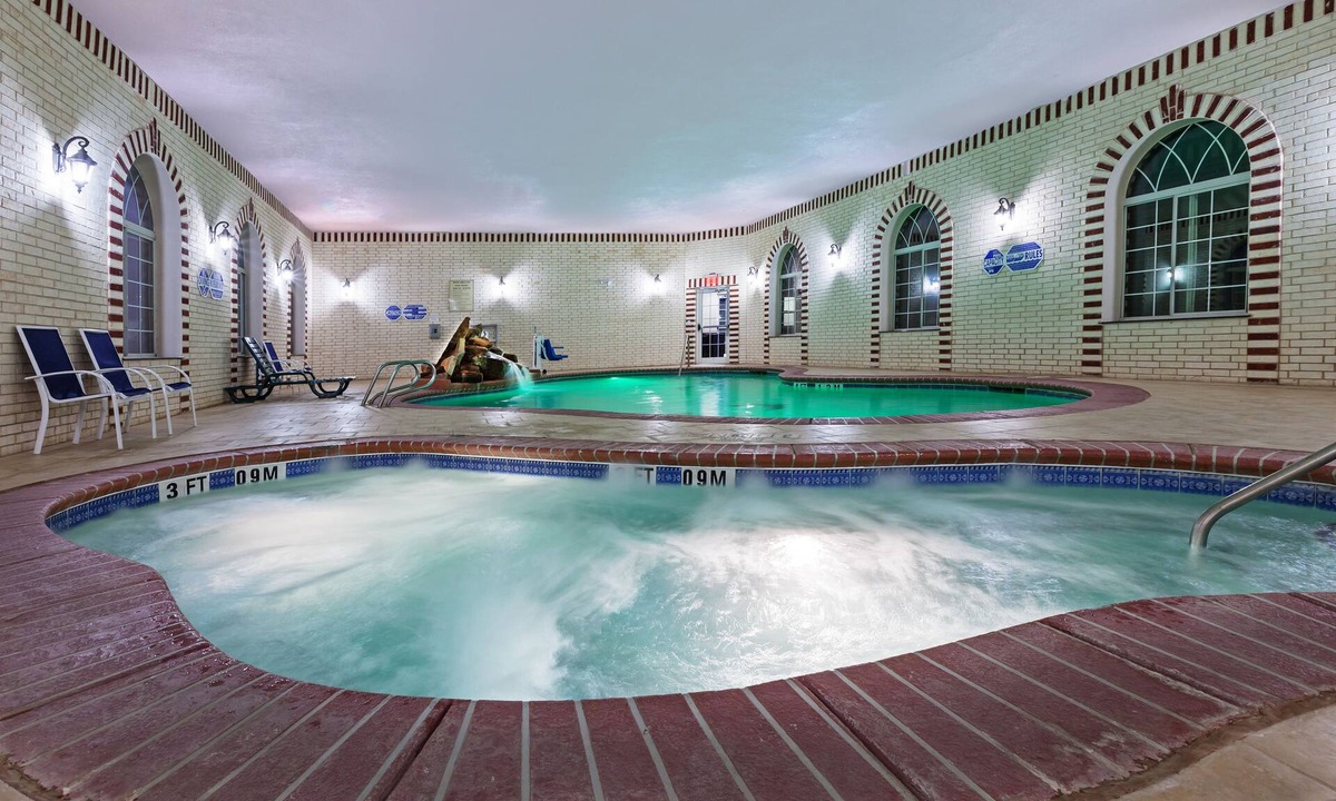 Amarillo Hotel | Holiday Inn Express & Suites East Amarillo by IHG