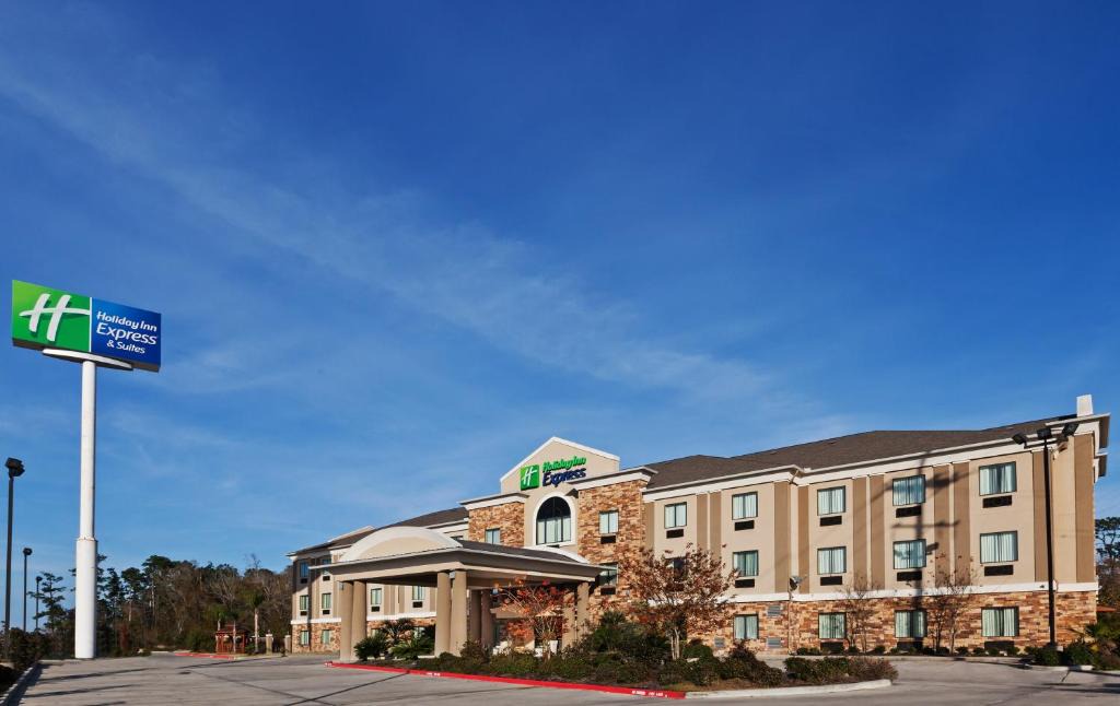 Cleveland Hotel | Holiday Inn Express & Suites Cleveland by IHG