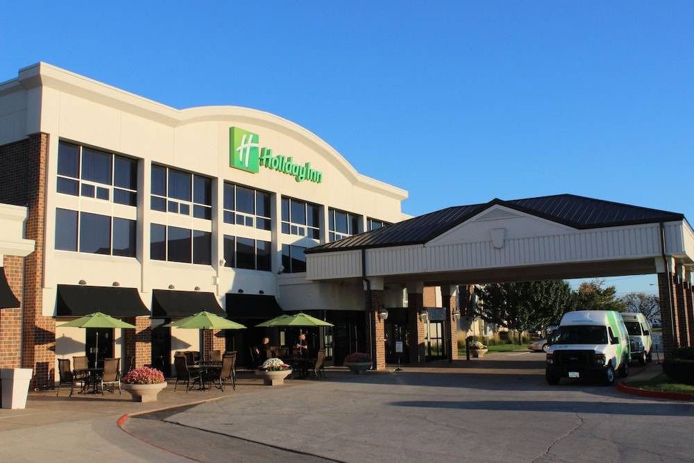 Greater South Side Hotel | Holiday Inn Des Moines-Airport Conference Center, an IHG Hotel