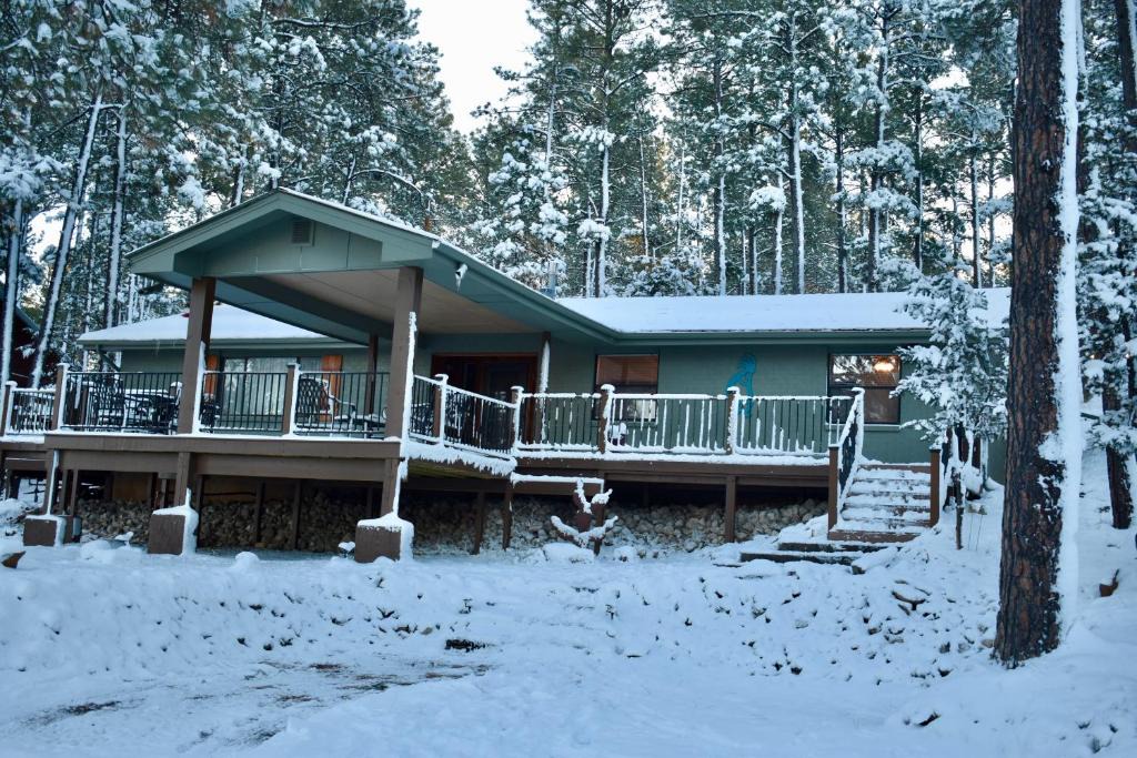 Ruidoso Ski Chalet | Holladay's Escape