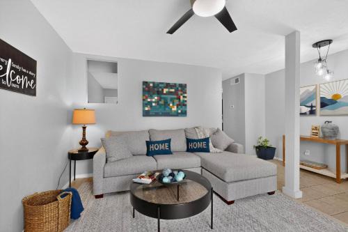 Loma Del Rey House | Home of Twin Hearts