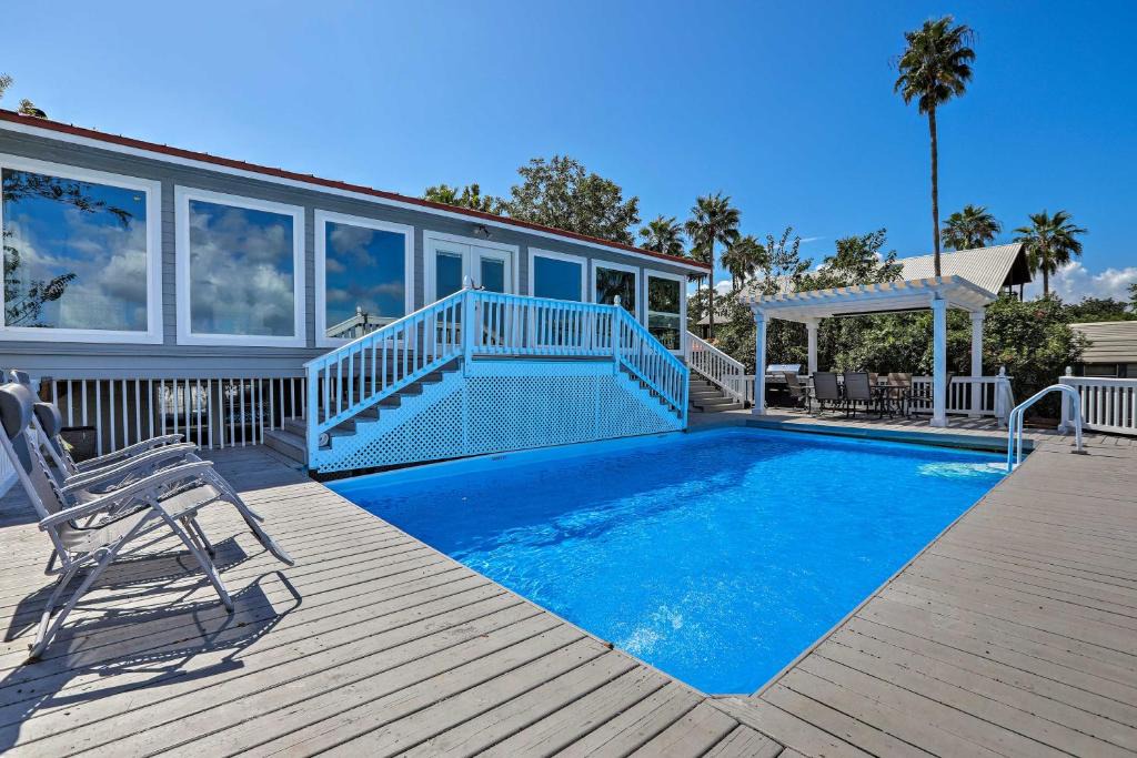 Barrett House | Home on San Jacinto River with Pool, Dock and Deck!