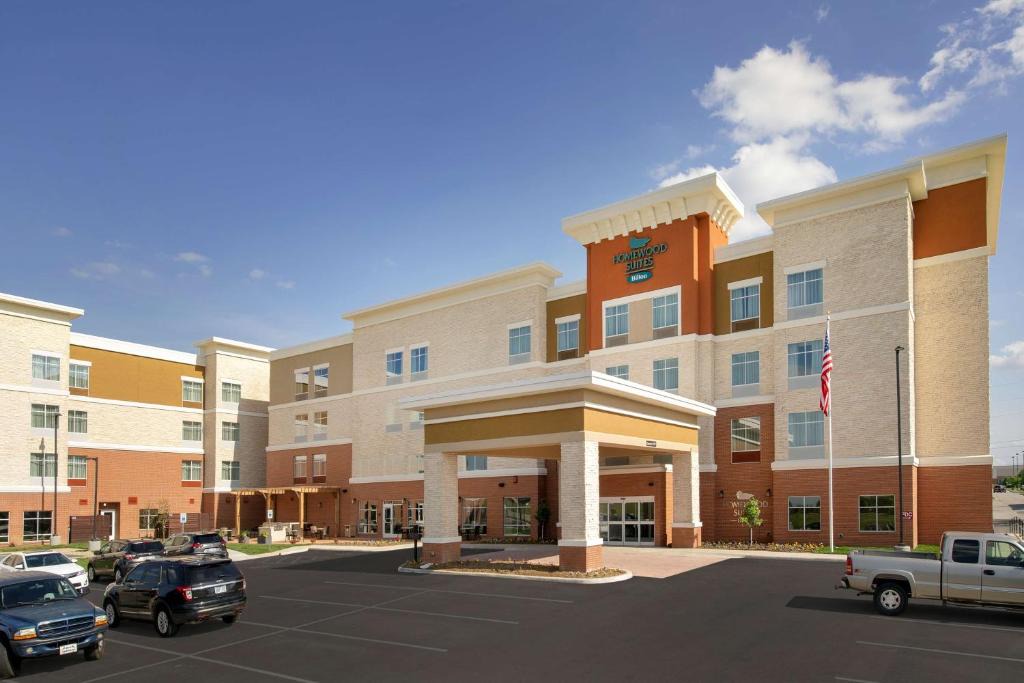 I-435 West KC-KS Hotel | Homewood Suites By Hilton Kansas City Speedway