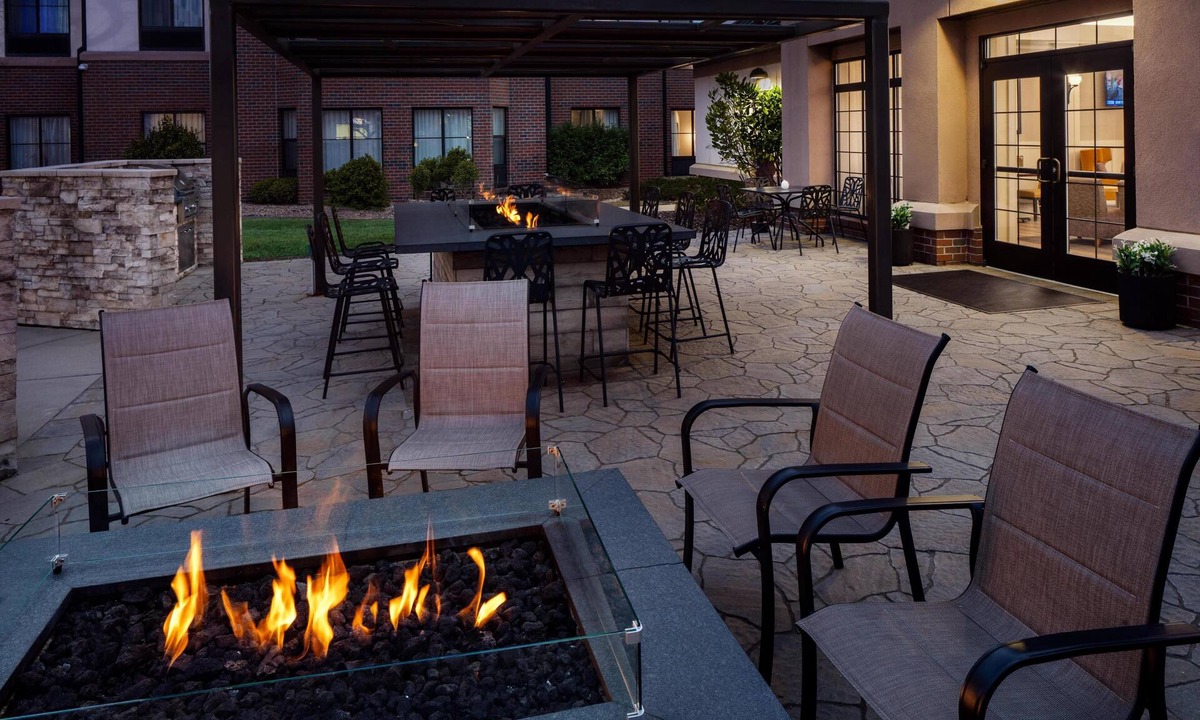 Gateway Hotel | Homewood Suites by Hilton Denver Int'l Airport