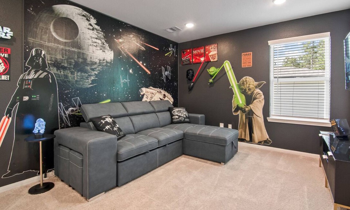 Magnolia House | House Star Wars Themed w/Arcade Garage Room - 5 bedrooms near The Woodlands