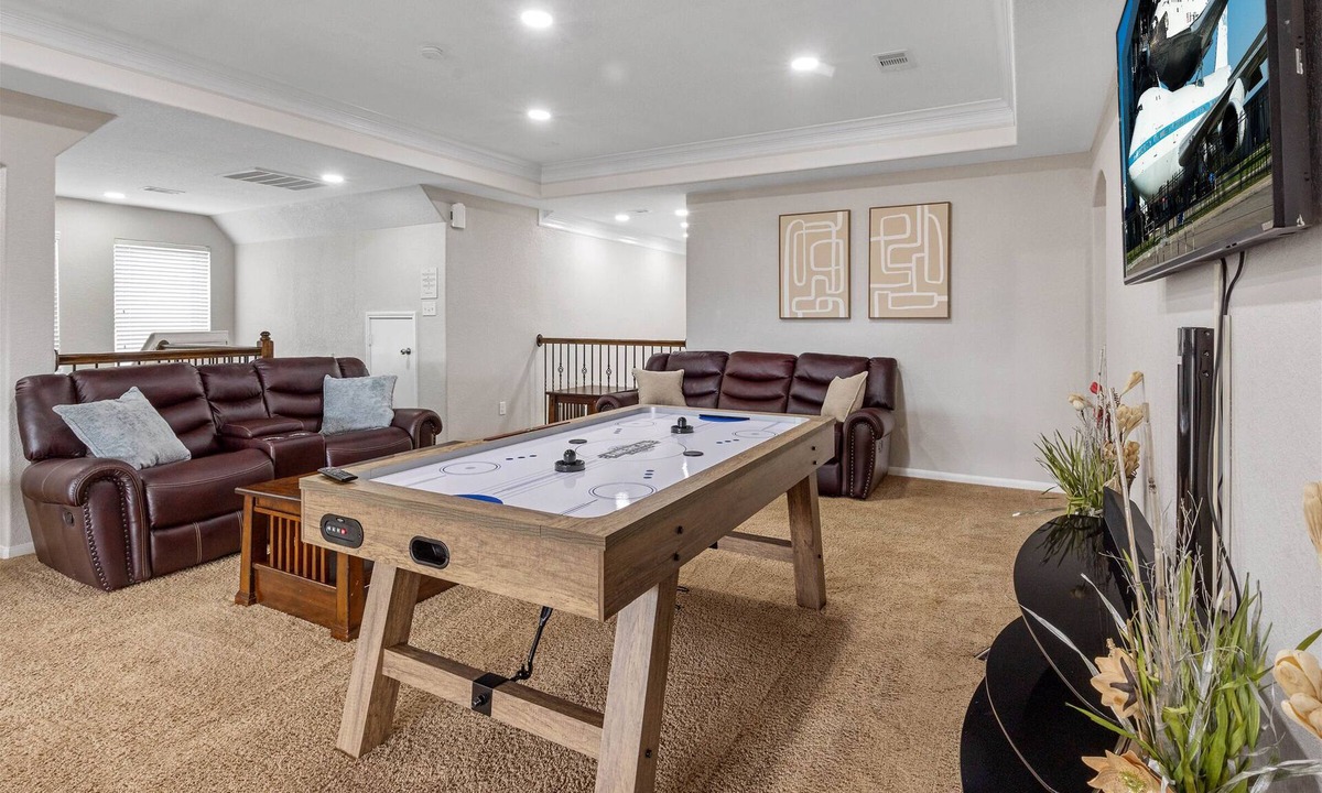 Barker House | HTown Getaway | Air Hockey Gym Yard BBQ Swing Set