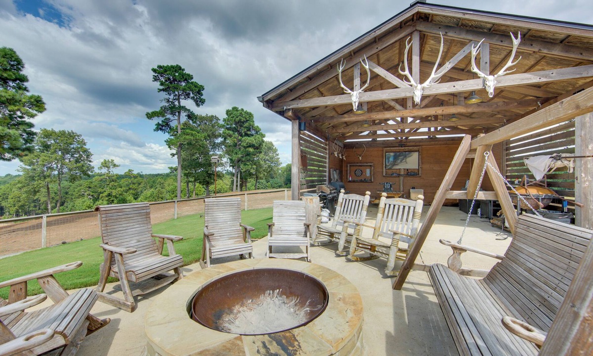 Palestine House | Hunters' Paradise: Texas Ranch Home w/Pool