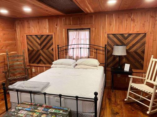 Clinton House | Hunters Retreat