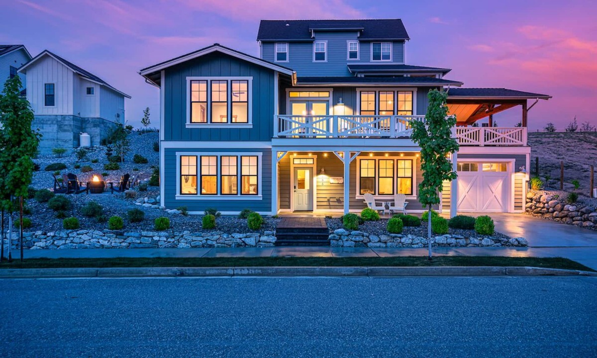 Chelan House | I'm Your Huckleberry at Lake Chelan Lookout Vacation Rentals